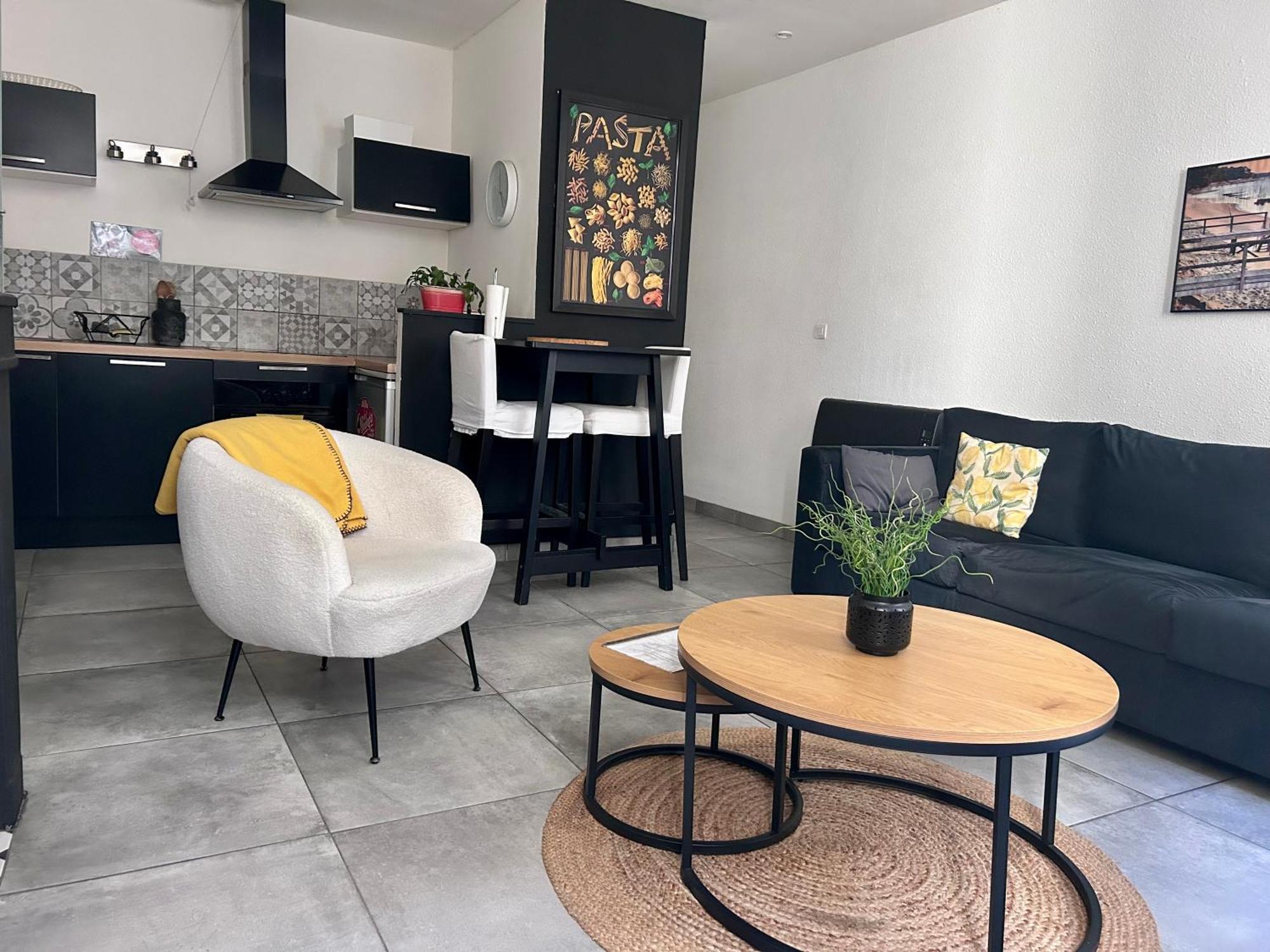 Apartment Cosy Avec Balcon, Centre Historique Bordeaux