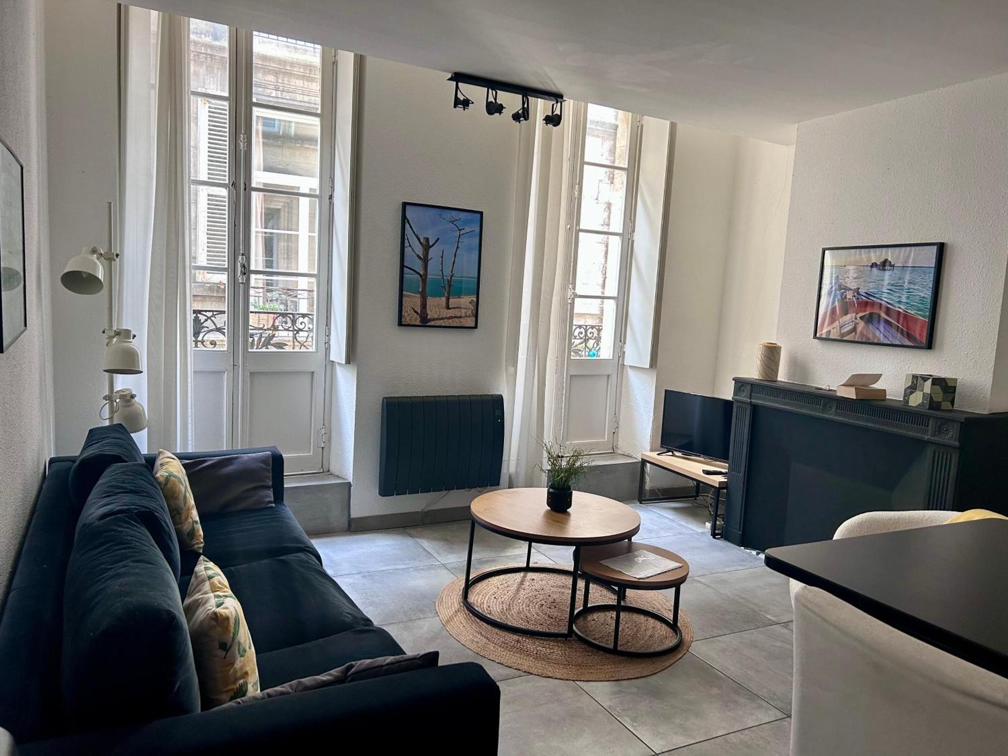 Apartment Cosy Avec Balcon, Centre Historique *